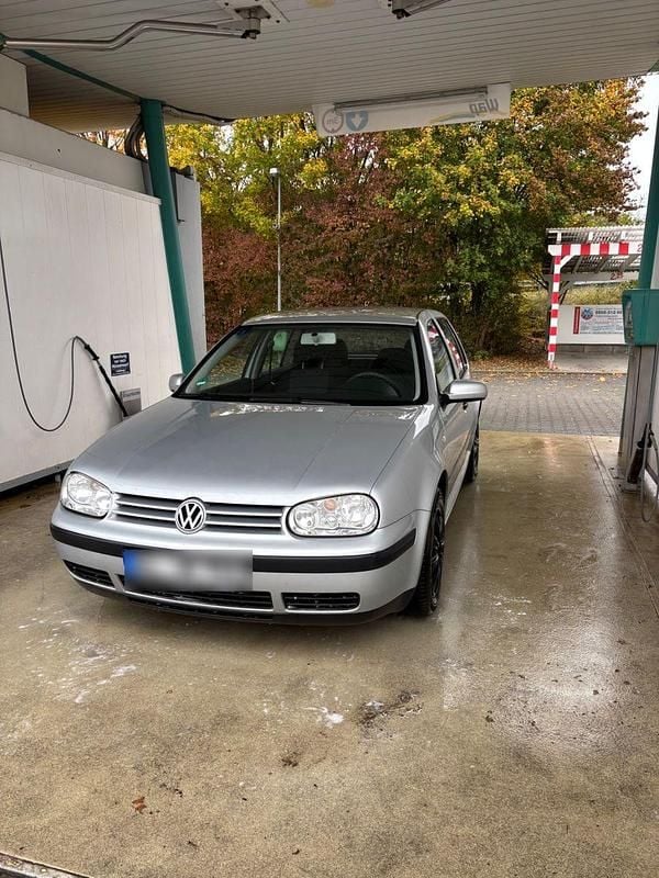 Silber Gebraucht 2003 VW Golf IV Ocean Limousine | 500 € (Superpreis) - Bild 1/4
