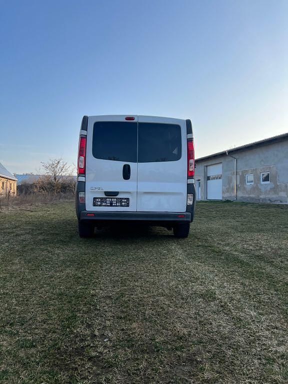 Gebraucht Opel Vivaro 114 PS (83 kW) 2011 Weiß Van / Kleinbus