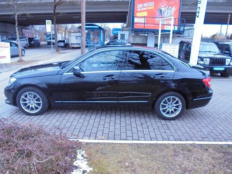 Gebraucht Mercedes C220 170 PS (125 kW) 2013 Schwarz Limousine
