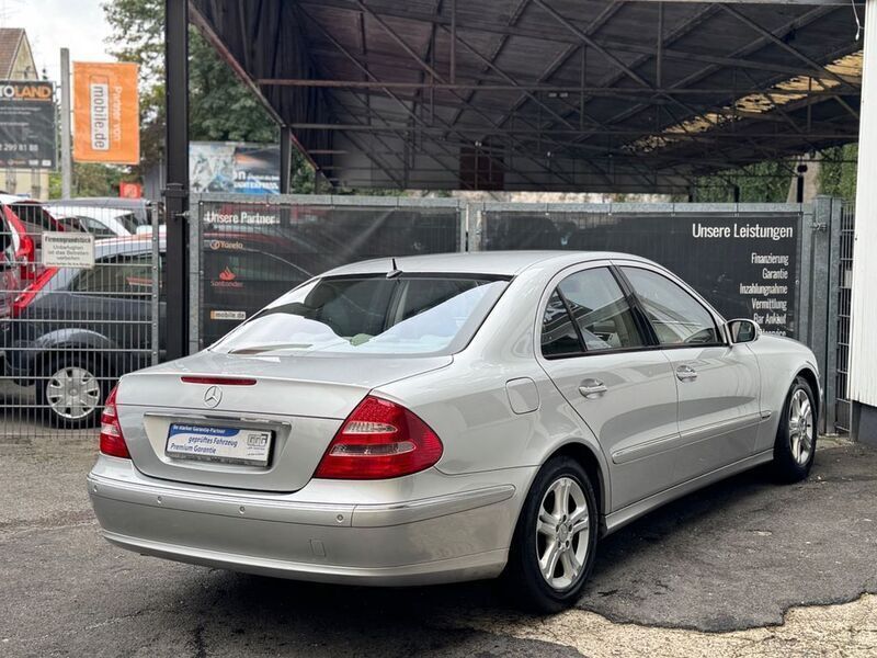 Gebraucht Mercedes E320 224 PS (164 kW) 2002 Silber Limousine