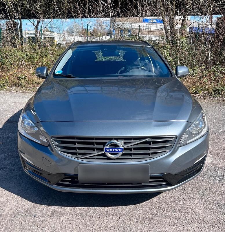 Gebraucht Volvo V60 120 PS (88 kW) 2018 Kombi