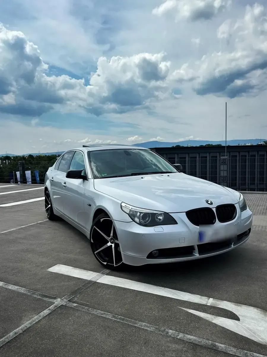 Gebraucht BMW 520 170 PS (125 kW) 2005 Silber Limousine