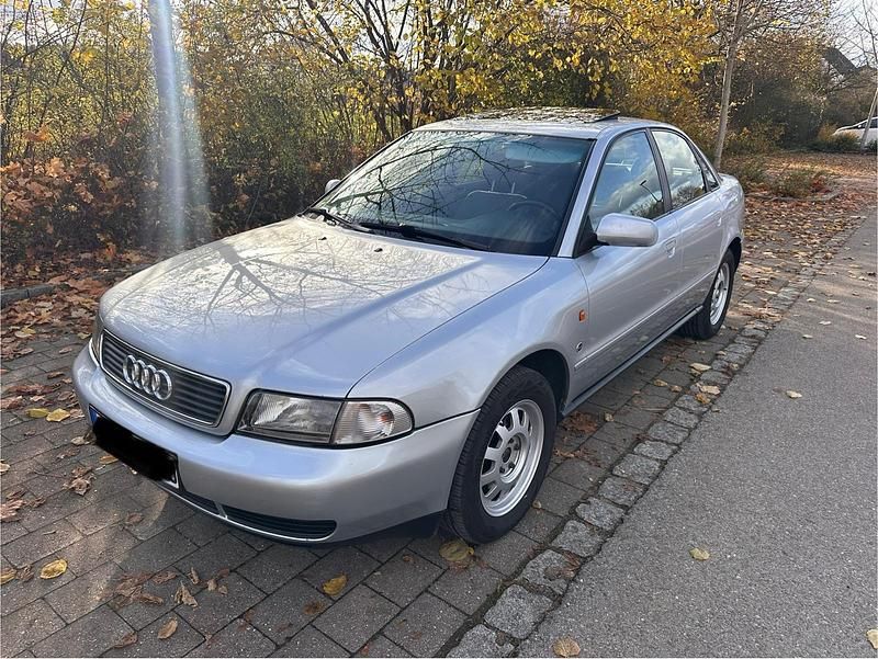 Silber Gebraucht 1996 Audi A4 Limousine | 1.600 € (Fairer Preis) - Bild 1/4