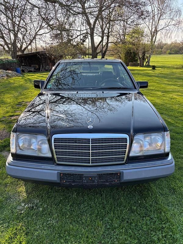 Schwarz Gebraucht 1994 Mercedes E320 Sportline Coupé | 7.999 € - Bild 1/4
