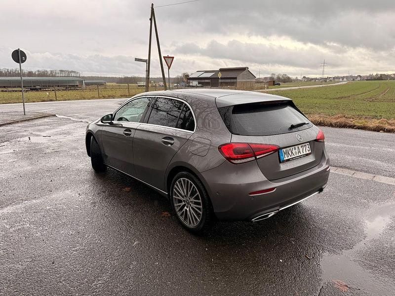 Gebraucht Mercedes A250 224 PS (164 kW) 2018 Grau Limousine