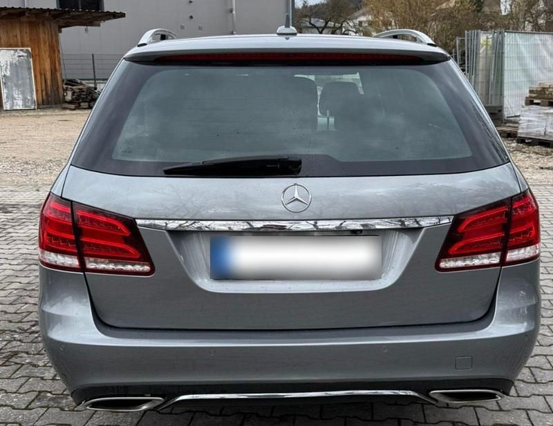 Gebraucht Mercedes E350 Avantgarde 252 PS (185 kW) 2014 Silber Kombi
