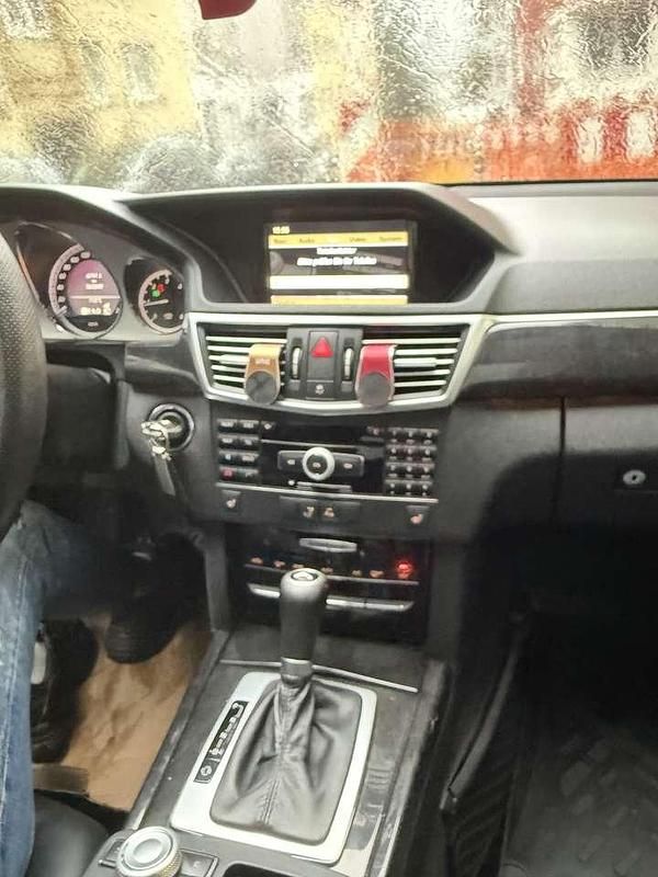 Gebraucht Mercedes E220 170 PS (125 kW) 2009 Limousine