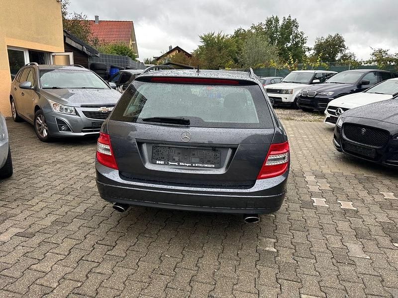Gebraucht Mercedes C230 204 PS (150 kW) 2009 Grau Kombi