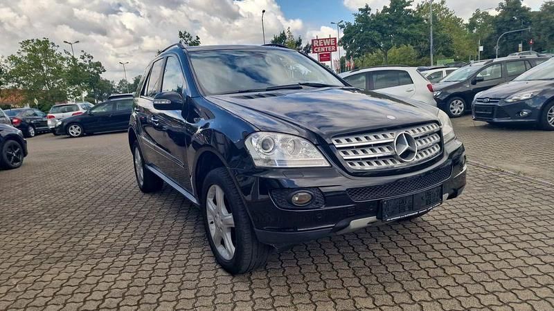 Gebraucht Mercedes ML320 224 PS (164 kW) 2008 Schwarz SUV
