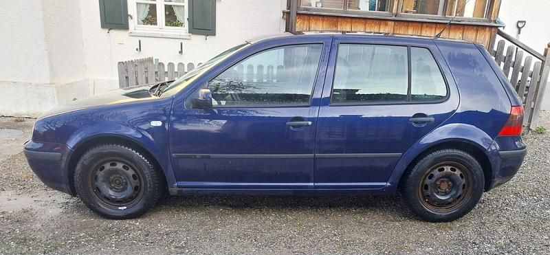Gebraucht VW Golf IV 110 PS (80 kW) 2002 Blau Kleinwagen