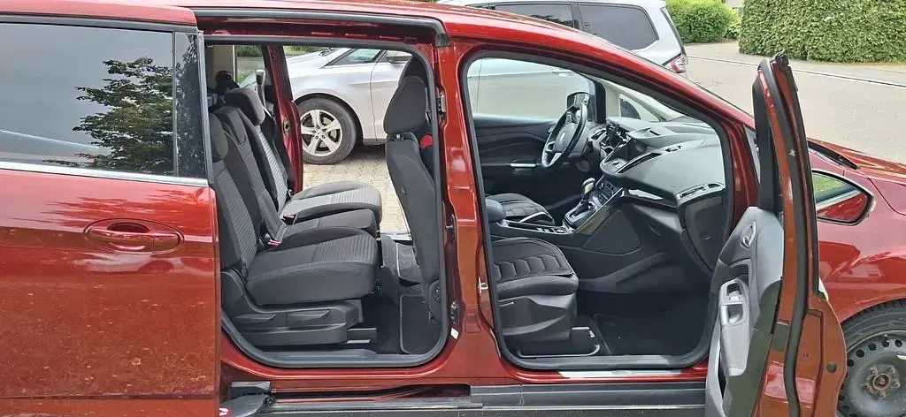 Gebraucht Ford Grand C-Max Titanium 150 PS (110 kW) 2016 Rot Van / Kleinbus