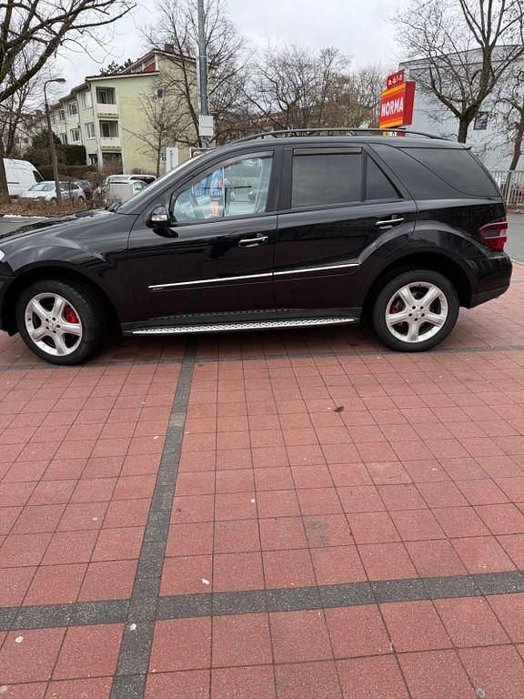 Gebraucht Mercedes ML280 190 PS (139 kW) 2007 Schwarz SUV