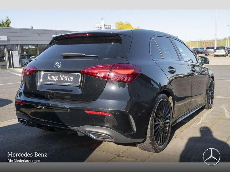 Gebraucht Mercedes A200 Advanced Plus 150 PS (110 kW) 2025 Schwarz Limousine