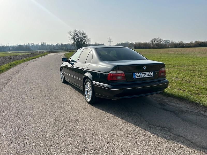 Gebraucht BMW 530 193 PS (141 kW) 2002 Schwarz Limousine