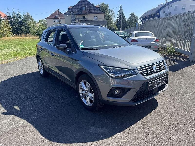 D grau/monsungrau/pirineos gre Gebraucht 2018 Seat Arona FR SUV | 17.950 € (Fairer Preis) - Bild 1/4