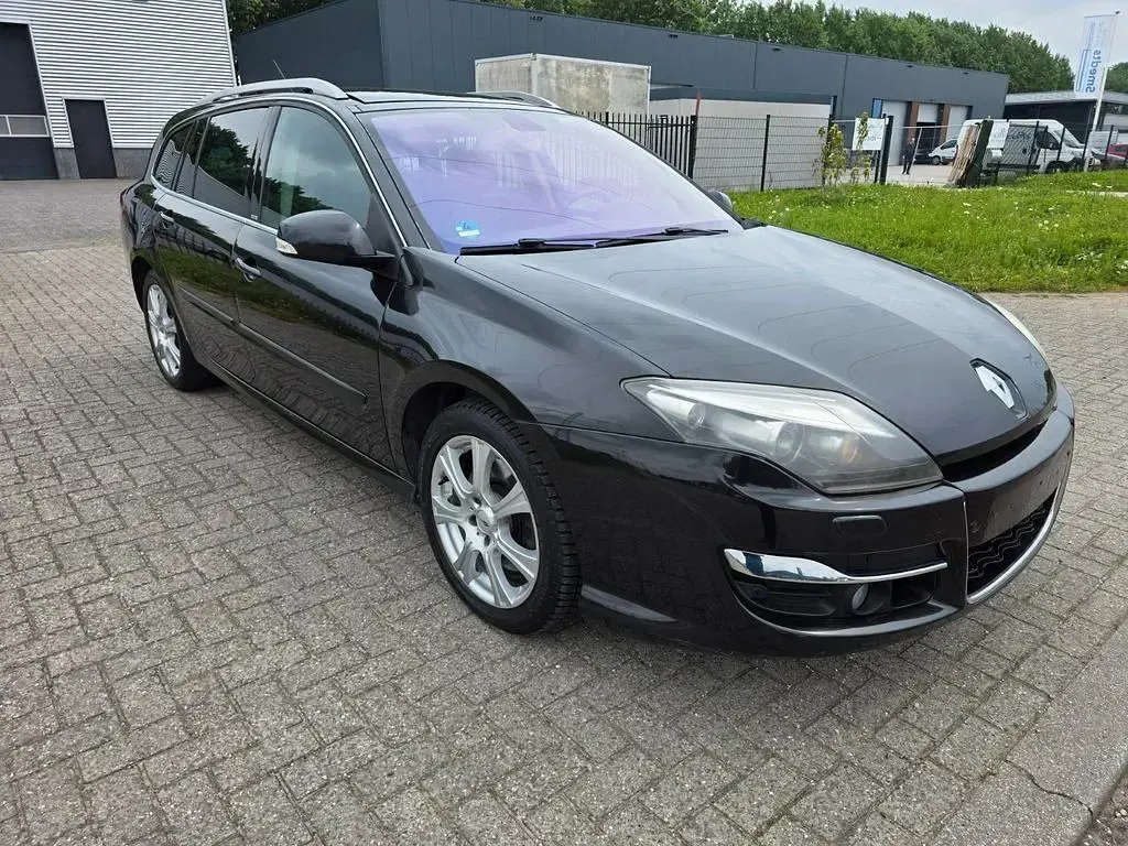 Gebraucht Renault Laguna III GT 173 PS (127 kW) 2012 Schwarz Limousine