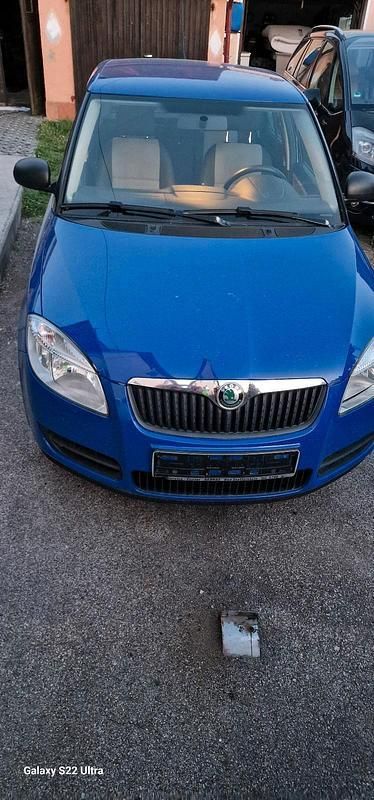 Blau Gebraucht 2009 Skoda Fabia Kleinwagen | 1.199 € (Superpreis) - Bild 1/4