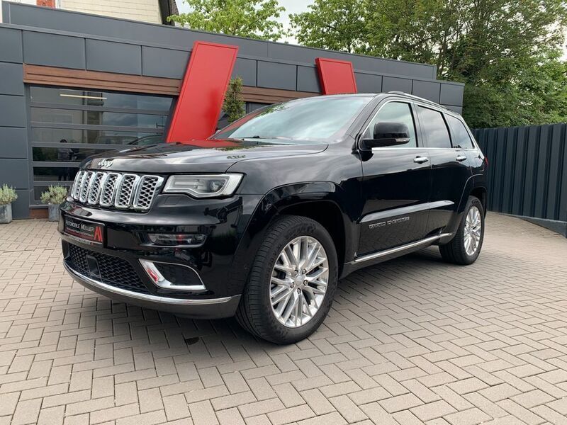 Gebraucht Jeep Grand Cherokee Summit 250 PS (183 kW) 2017 Diamond black crystal p/c SUV