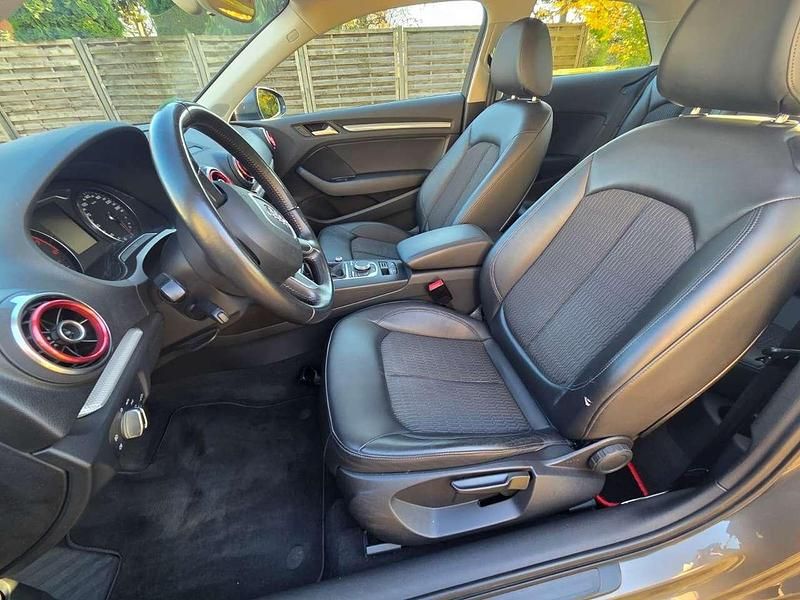 Grau Gebraucht 2013 Audi A3 Ambiente Limousine | 6.990 € (Fairer Preis) - Bild 1/4