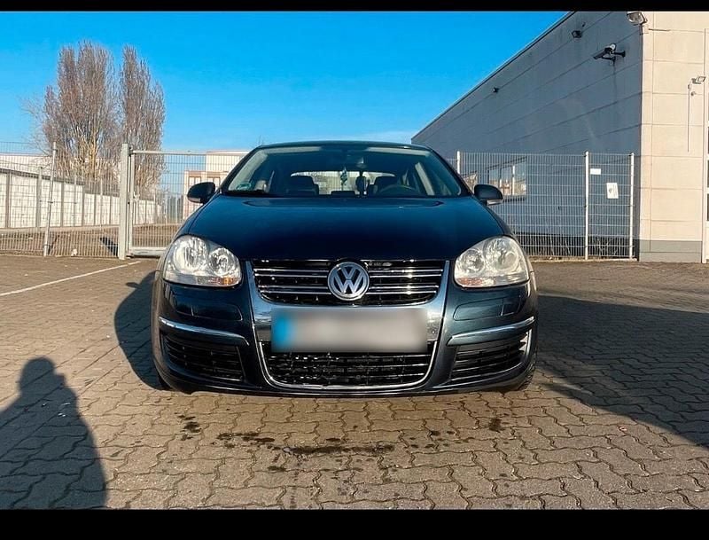 Usata VW Jetta 105 CV (77 kW) 2006 Blu Berlina