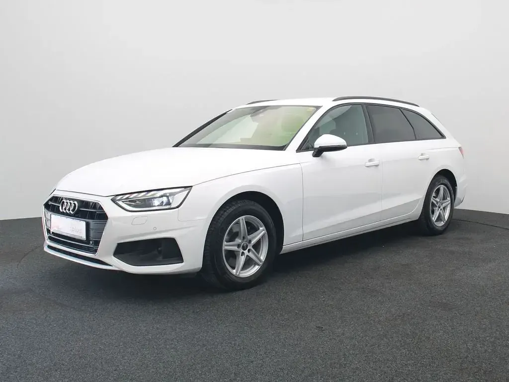 Gebraucht Audi A4 Basis 150 PS (110 kW) 2024 Arkonaweiß Kombi