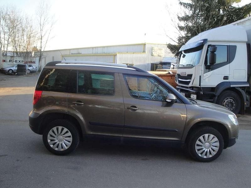 Gebraucht Skoda Yeti 105 PS (77 kW) 2010 Braun SUV