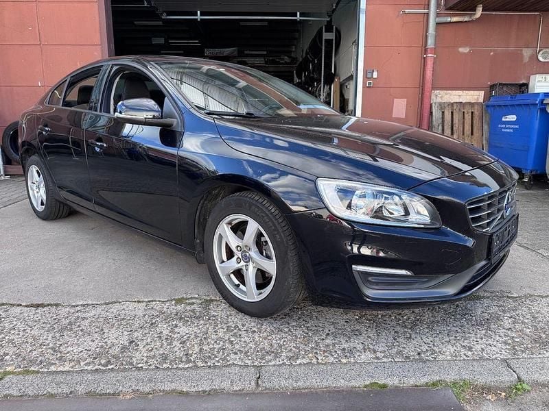 Schwarz Gebraucht 2014 Volvo S60 Limousine | 11.980 € (Fairer Preis) - Bild 1/3