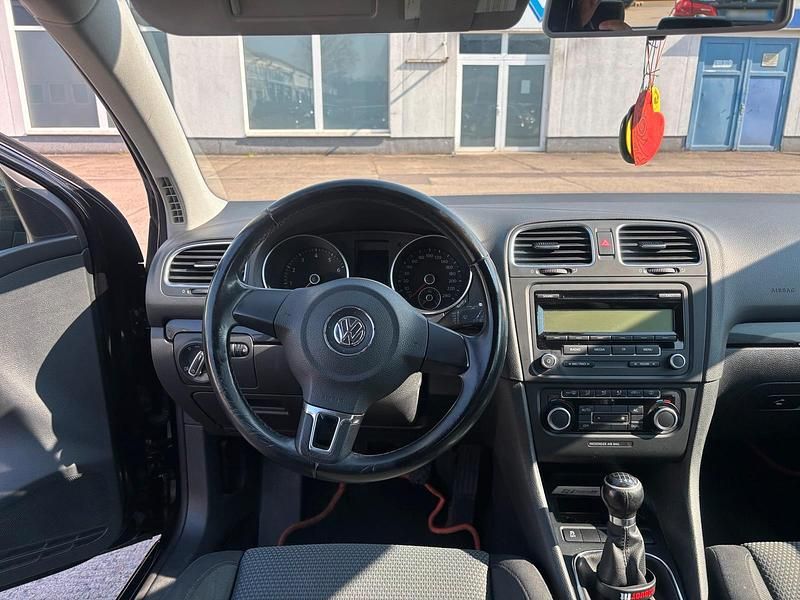 Gebraucht VW Golf VI 80 PS (58 kW) 2010 Schwarz Kleinwagen