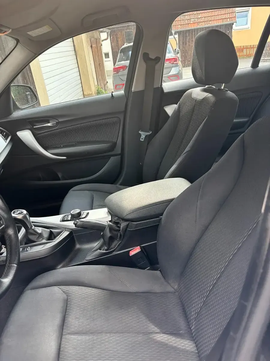 Gebraucht BMW 114 102 PS (75 kW) 2012 Schwarz Kleinwagen