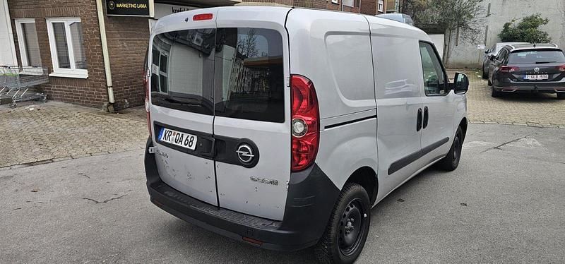 Gebraucht Opel Combo 90 PS (66 kW) 2015 Grau Van
