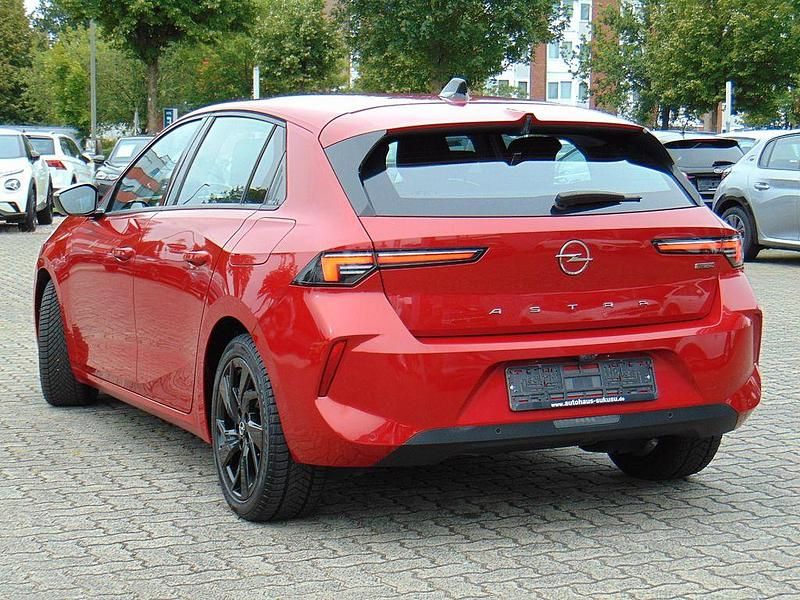 Gebraucht Opel Astra Edition 150 PS (110 kW) 2022 Rot Limousine