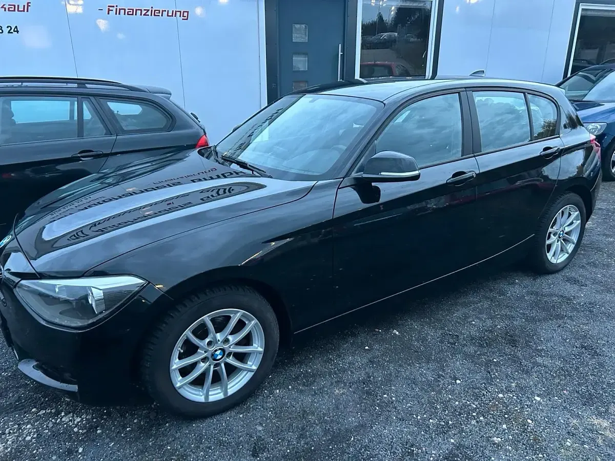 Gebraucht BMW 114 102 PS (75 kW) 2015 Schwarz Kleinwagen