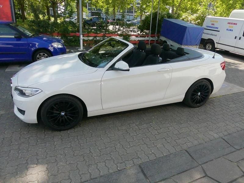 Gebraucht BMW 218 Advantage 150 PS (110 kW) 2016 Weiß Cabrio