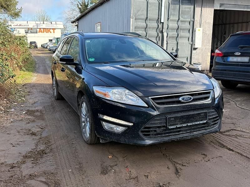Gebraucht Ford Mondeo 163 PS (119 kW) 2013 Schwarz Kombi