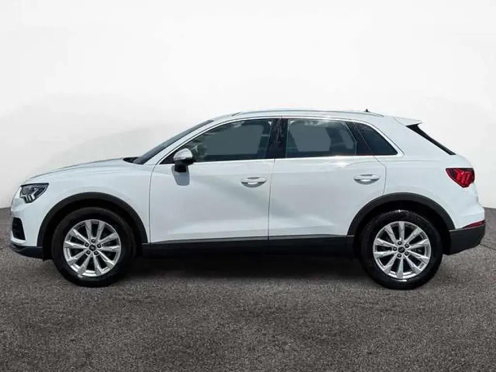 Gebraucht Audi Q3 Sport 150 PS (110 kW) 2023 Gletscherweiß SUV