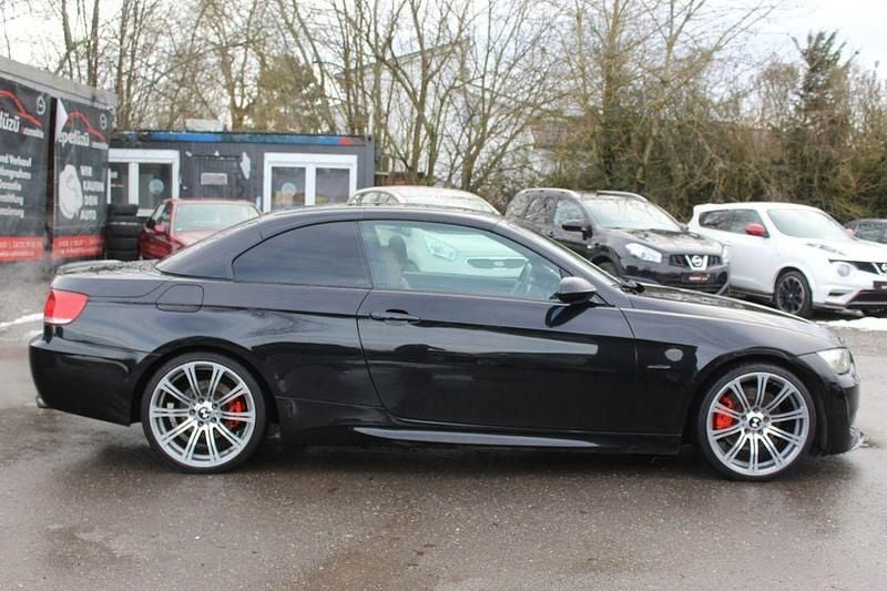 Gebraucht BMW 325 Cabriolet Comfort Edition 218 PS (160 kW) 2009 Schwarz Cabrio