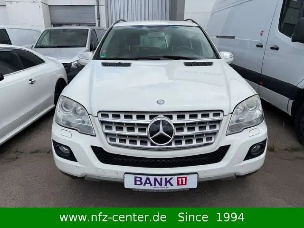Gebraucht Mercedes ML350 211 PS (155 kW) 2009 Weiß SUV