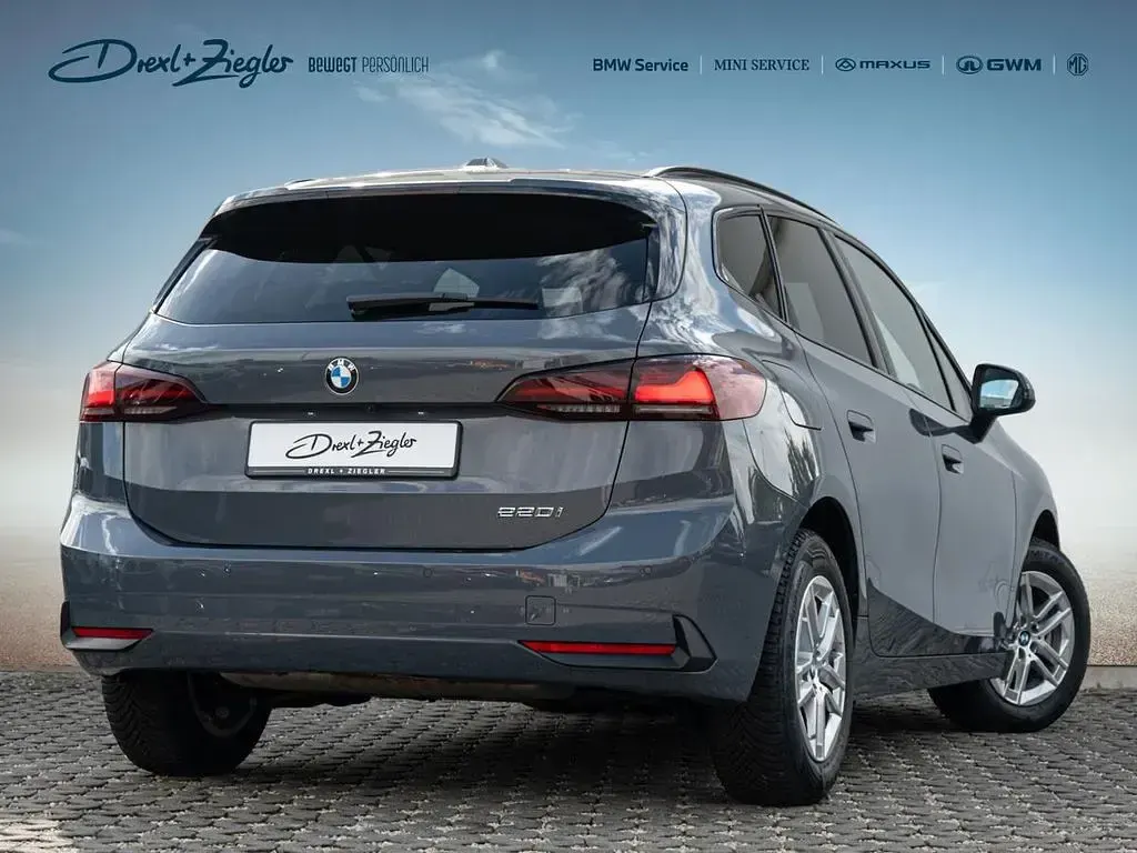 Używany BMW 220 Active Tourer Performance 170 KM (125 kW) 2025 Brązowy Minivan