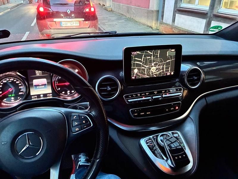 Gebraucht Mercedes V250 Edition 190 PS (139 kW) 2016 Schwarz Van / Kleinbus