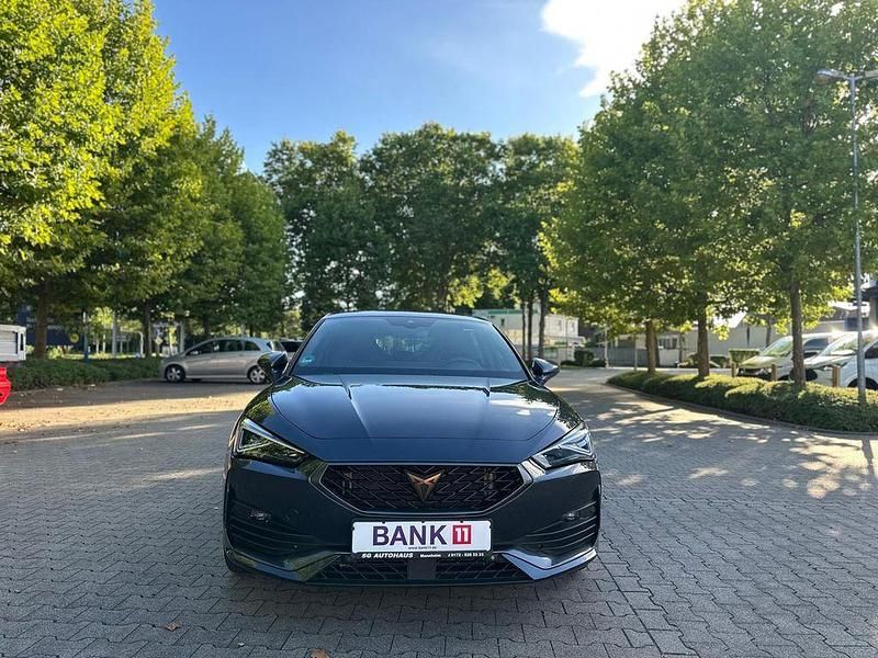 Grau Gebraucht 2024 Cupra Leon VZ Limousine | 28.500 € (Fairer Preis) - Bild 1/4