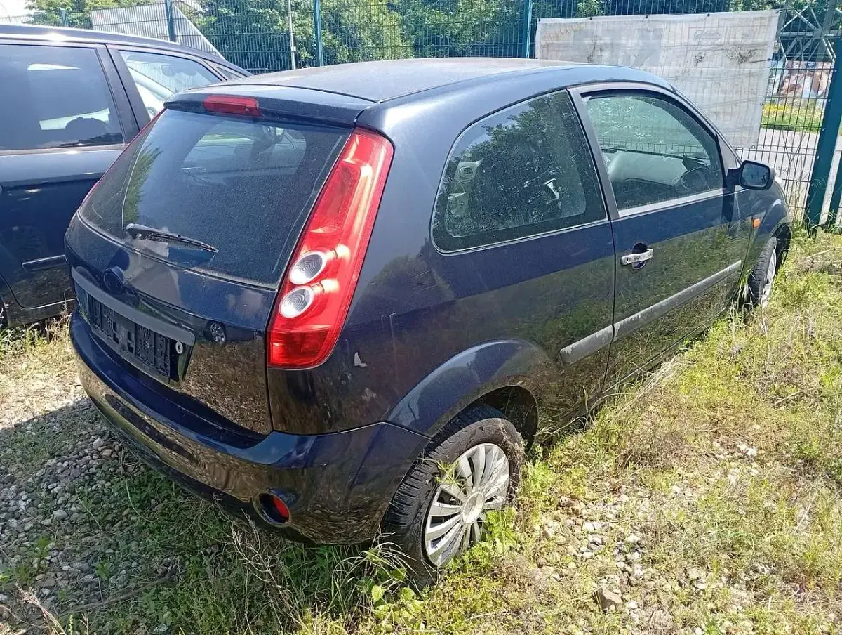 Gebraucht Ford Fiesta 60 PS (44 kW) 2005 Blau Kleinwagen
