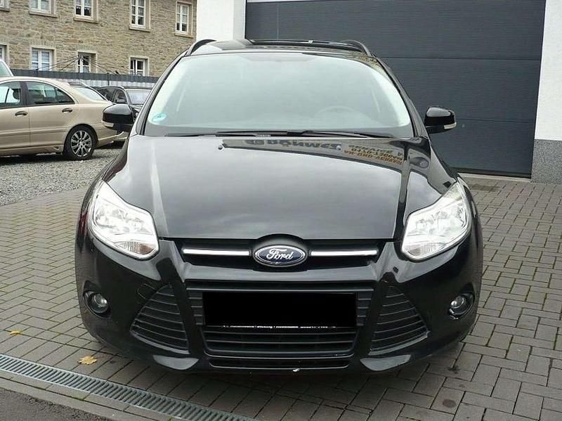 Second-hand Ford Focus 125 CP (91 kW) 2014 Negru Break