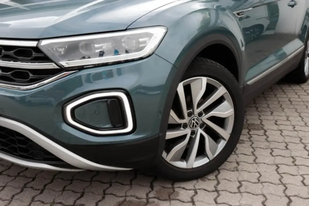 Gebraucht VW T-Roc Move 110 PS (80 kW) 2023 SUV