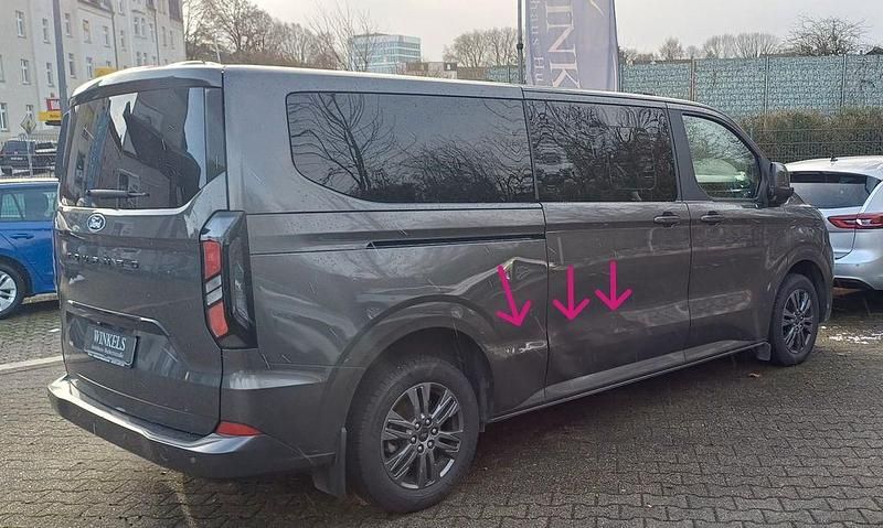 Gebraucht Ford Tourneo Titanium 136 PS (100 kW) 2025 Grau Van / Kleinbus
