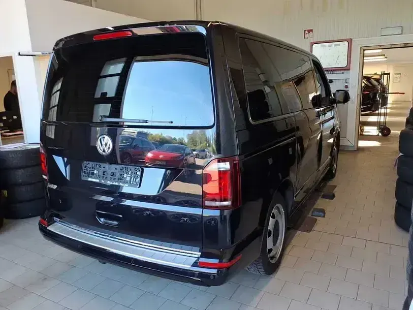 Gebraucht VW Multivan Highline 199 PS (146 kW) 2019 Schwarz Van / Kleinbus