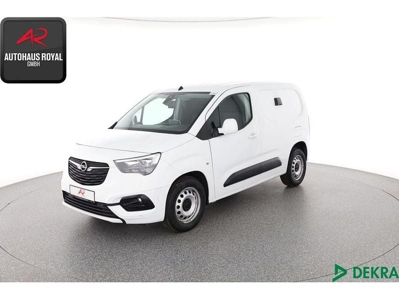 Weiss Gebraucht 2020 Opel Combo Edition Van / Kleinbus | 17.879 € (Fairer Preis) - Bild 1/4