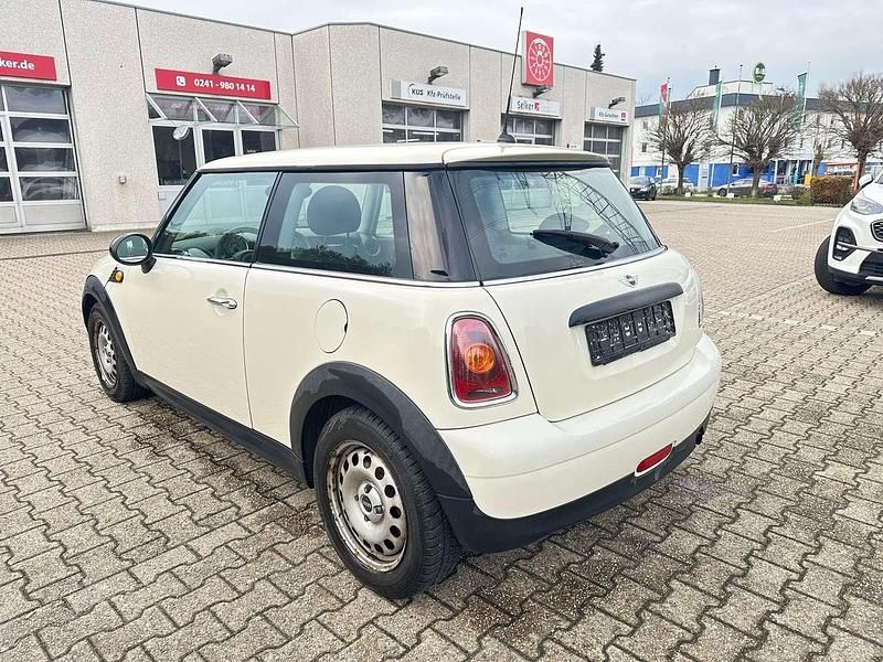 Gebraucht Mini ONE 95 PS (69 kW) 2007 Beige Kleinwagen