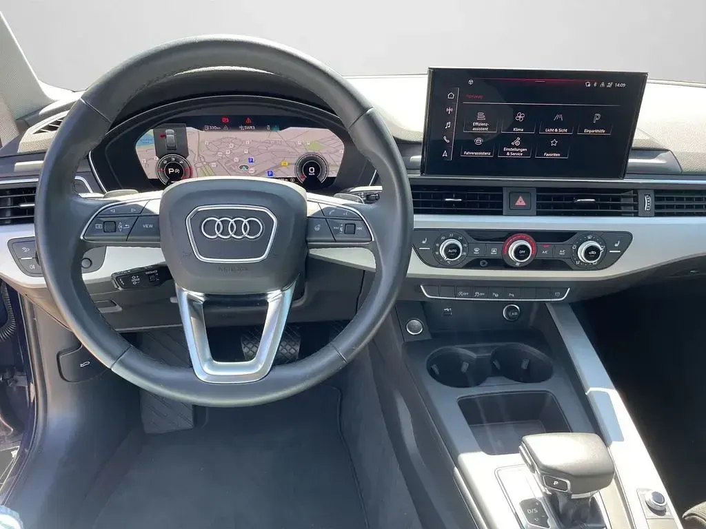 Gebraucht Audi A4 Advanced Plus 163 PS (119 kW) 2023 Navarrablau metallic Kombi