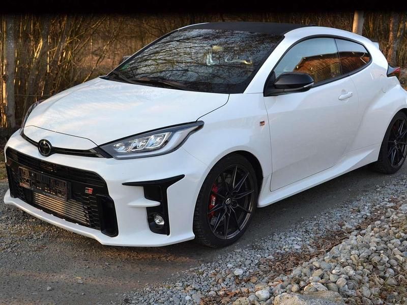 Gebraucht Toyota Yaris 261 PS (191 kW) 2021 Super white 2 Kleinwagen