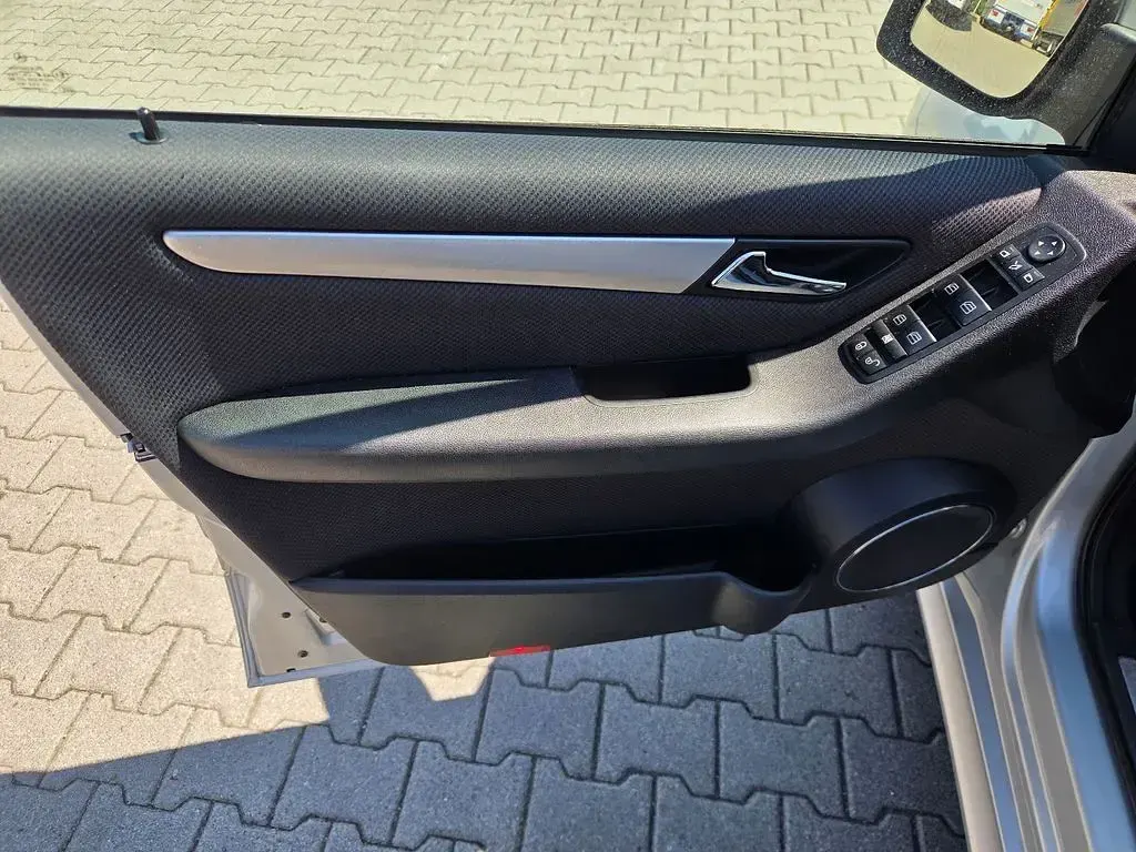 Gebraucht Mercedes B170 116 PS (85 kW) 2009 Silber Van / Kleinbus